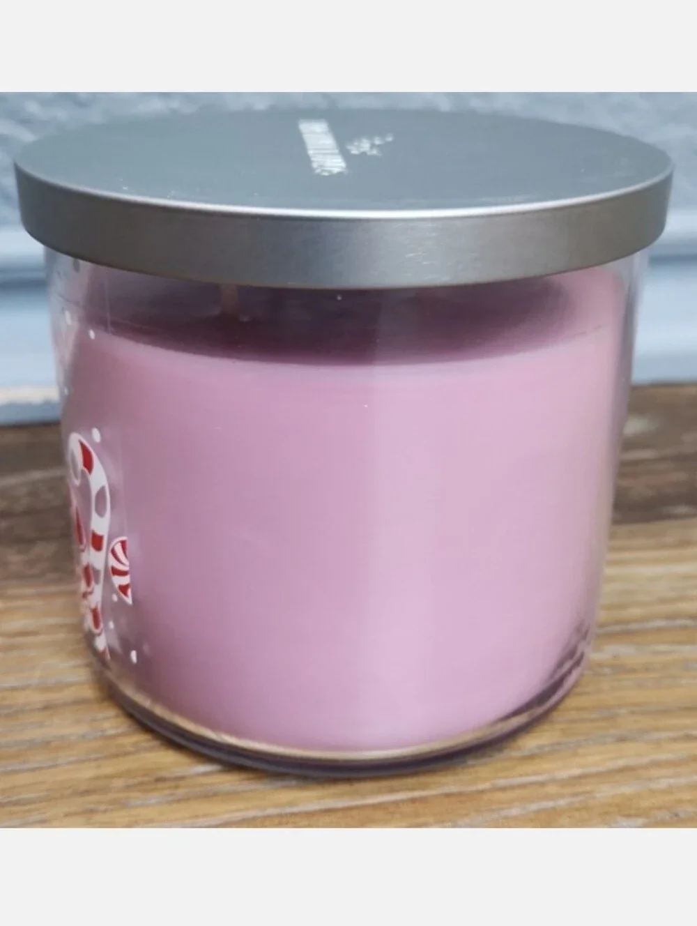 NWT Distant Lands Sweet Holiday Peppermint Scented Candle Rosemary Sugar Crystal